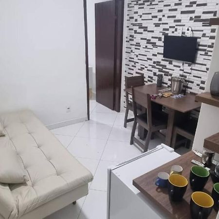 Quarto E Sala A Uma Quadra Da Praia Copacabana Posto 02 Río de Janeiro Exterior foto